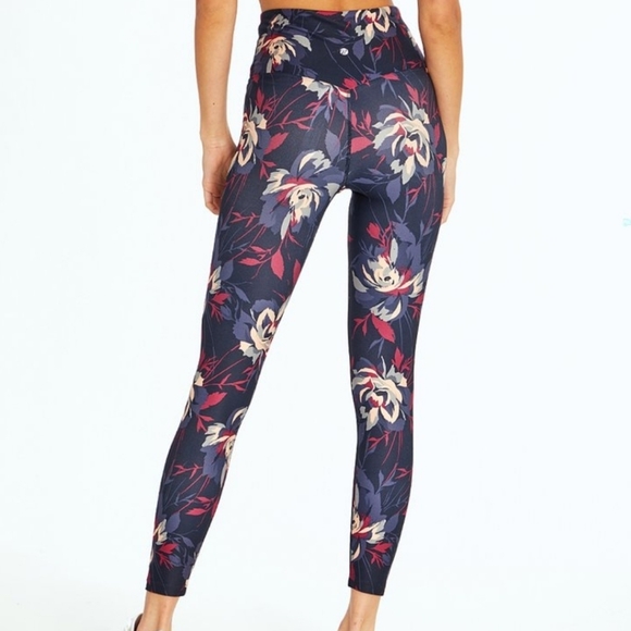 NWT Bally's Floral HighRise Tummy Control Legging - Picture 4 of 5